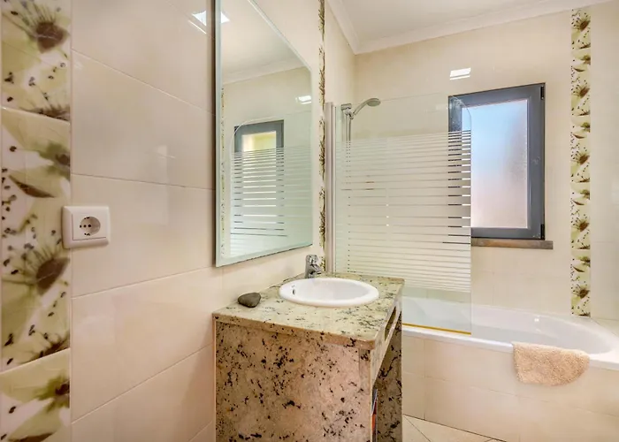 Ruana - 5 Bedrooms On Suite- Free Out Door Hot Jacuzzi - By Bedzy 别墅 阿尔布费拉